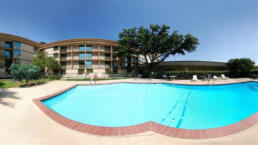 Gateway Hotel Dallas Park Central Экстерьер фото