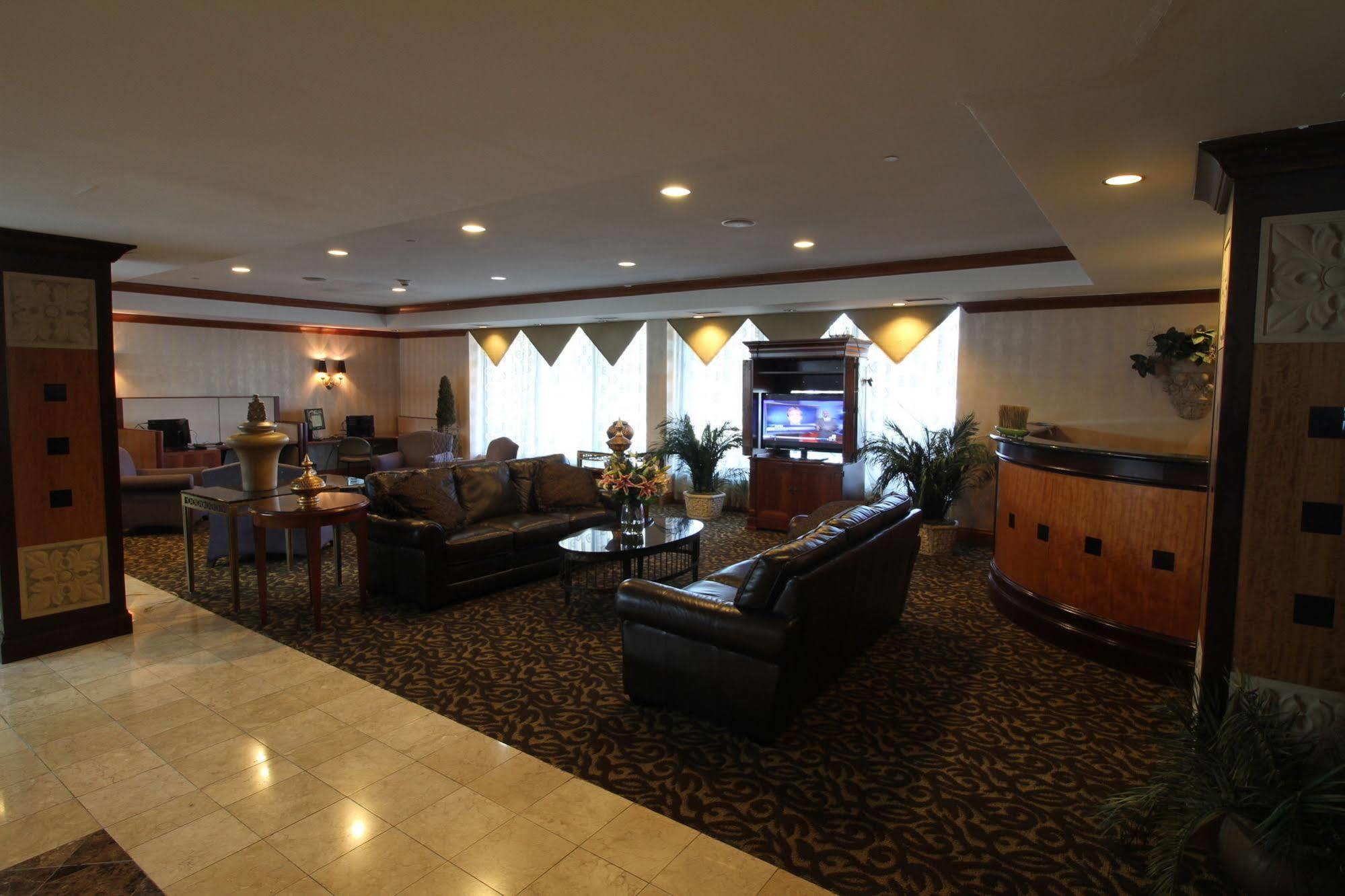 Gateway Hotel Dallas Park Central Экстерьер фото